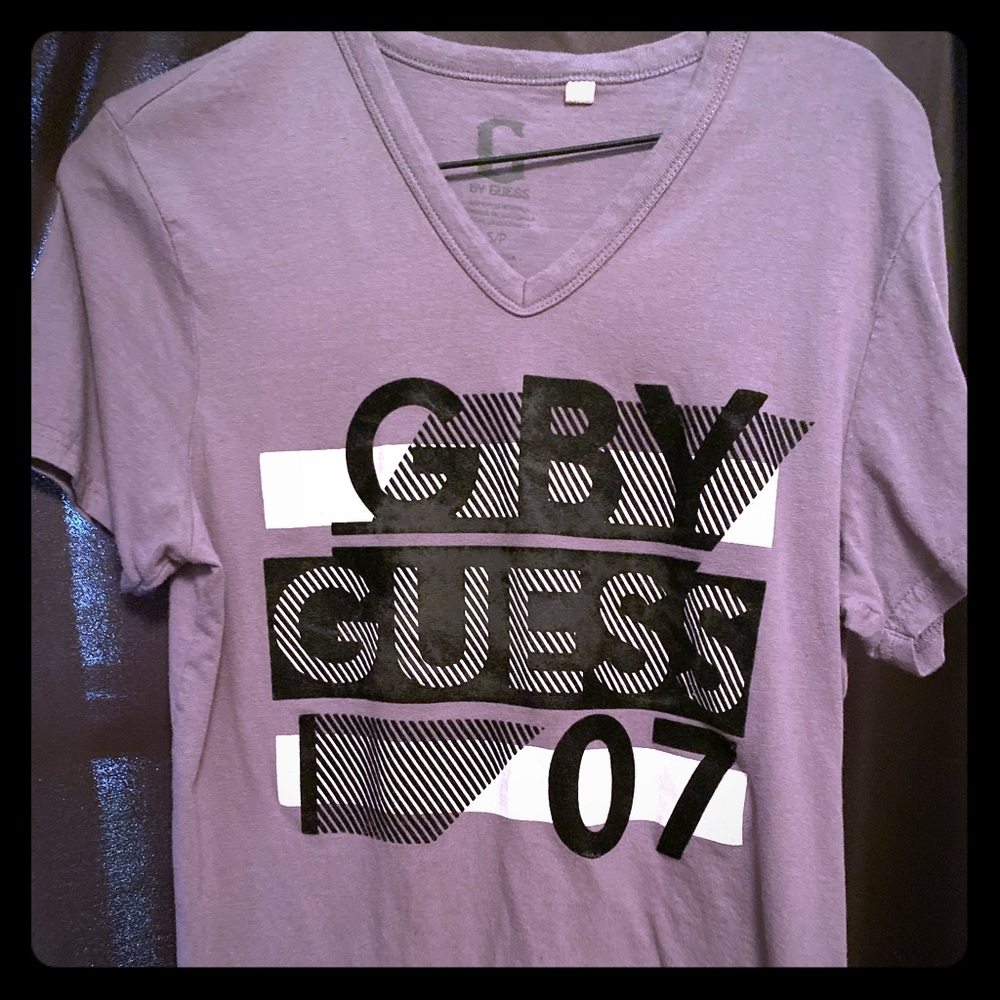 Guess V Neck